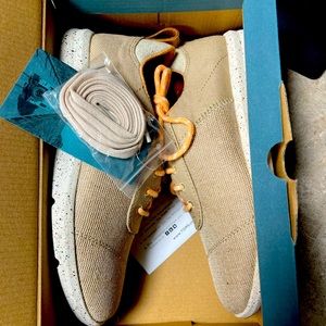 Toms Cabrillo womens 6.5